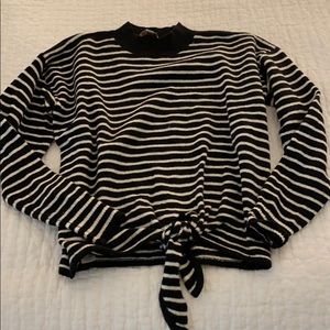 XS LOFT tie bottom sweater!